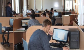 Une salle informatique